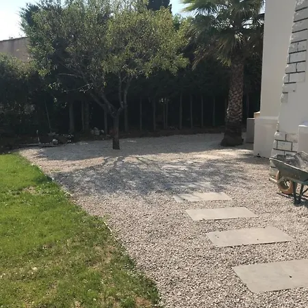 Ξενοδοχείο με διαμερίσματα Grand Studio Terrasse Sur Mer