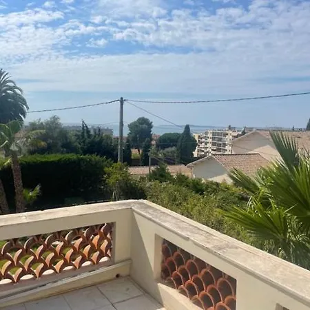 Ξενοδοχείο με διαμερίσματα Grand Studio Terrasse Sur Mer Καν-συρ-Μερ
